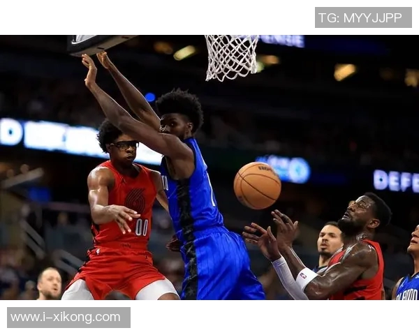 76人探花秀埃奇库姆上半场表现平平8投3中贡献9分3篮板2助攻