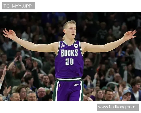 AJ格林谈状态回暖:上场时间保障让我重拾自信三分球命中率完美表现 AJ格林谈状态回暖:上场时间保障让我重拾自信三分球命中率完美表现