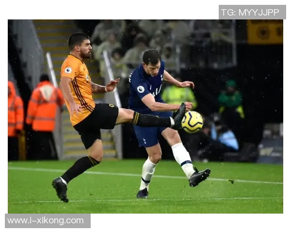 利物浦密切关注拜仁前锋奥利塞与水晶宫中场沃顿的转会动态