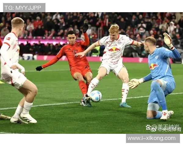 戴维斯恢复训练进展顺利预计很快回归拜仁合练