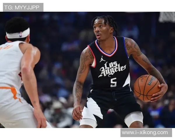 海兰德表现出色7投4中三分球3记贡献11分1篮板2抢断值得期待 海兰德表现出色7投4中三分球3记贡献11分1篮板2抢断值得期待